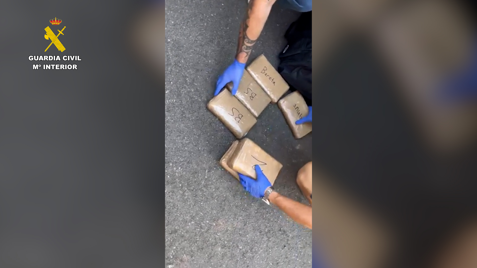 Paquetes de cocaína intervenidos por la Guardia Civil en la operación Miscelánea